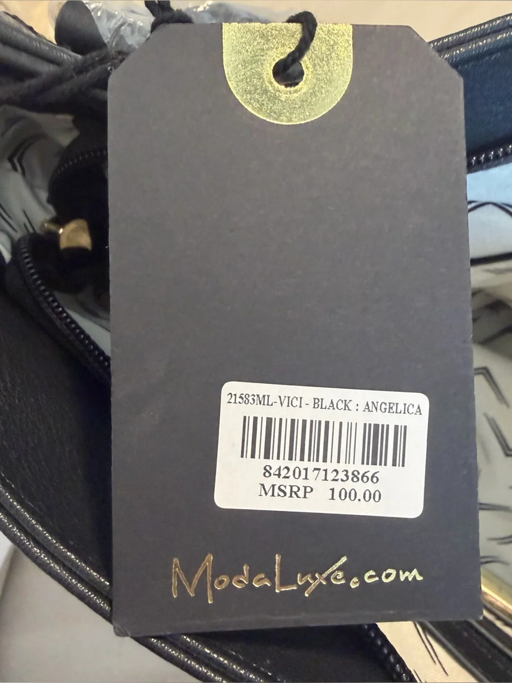 Moda Luxe spacious moda